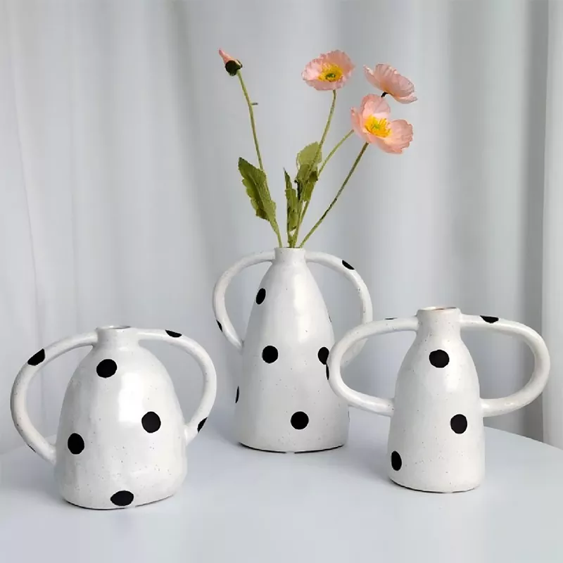 Vas Stoneware Polka Dot