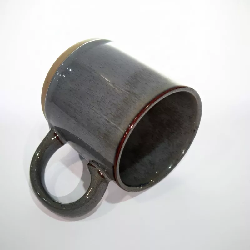 Mug Abu-abu Perjalanan Keramik Modern Sederhana